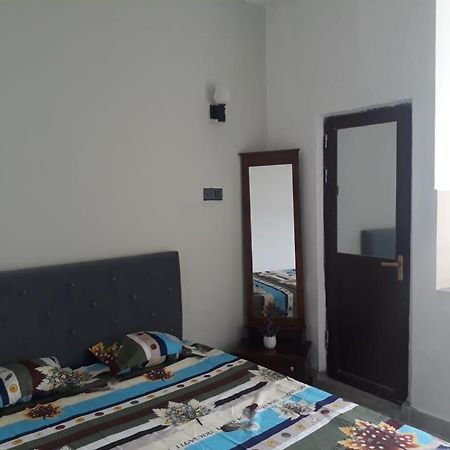 J.T.C. Hotel Kolombo Bagian luar foto