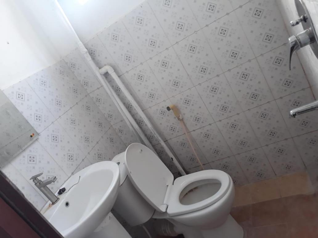 J.T.C. Hotel Kolombo Bagian luar foto